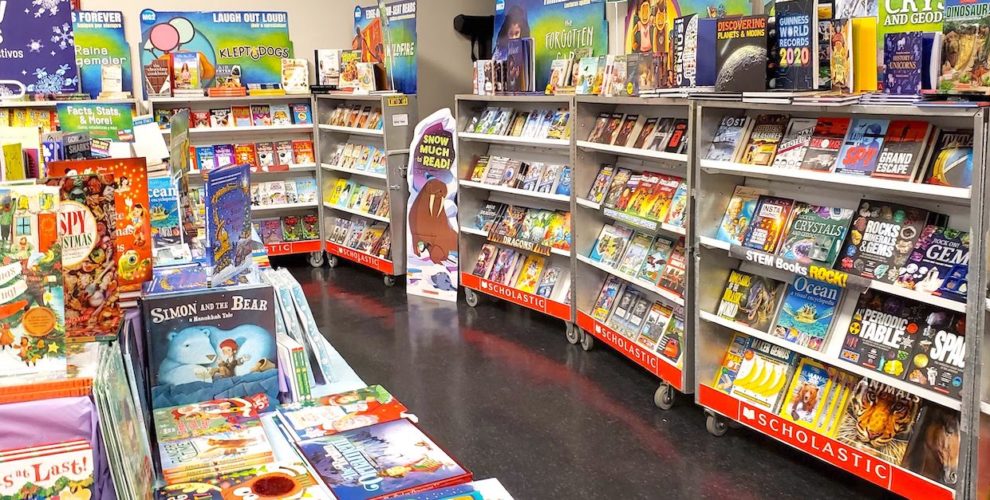 A room full of books on shelves